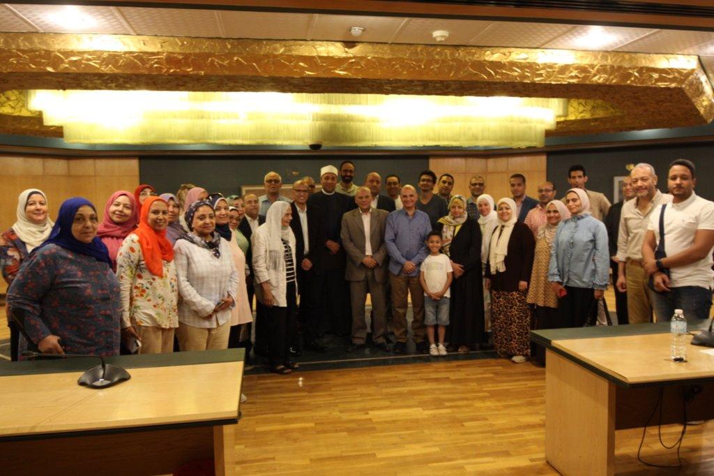 بحضور البلشى والزناتى تسليم تأشيرات بعثة الصحفيين قبل سفرها للأراضي المقدسة - Cover Image